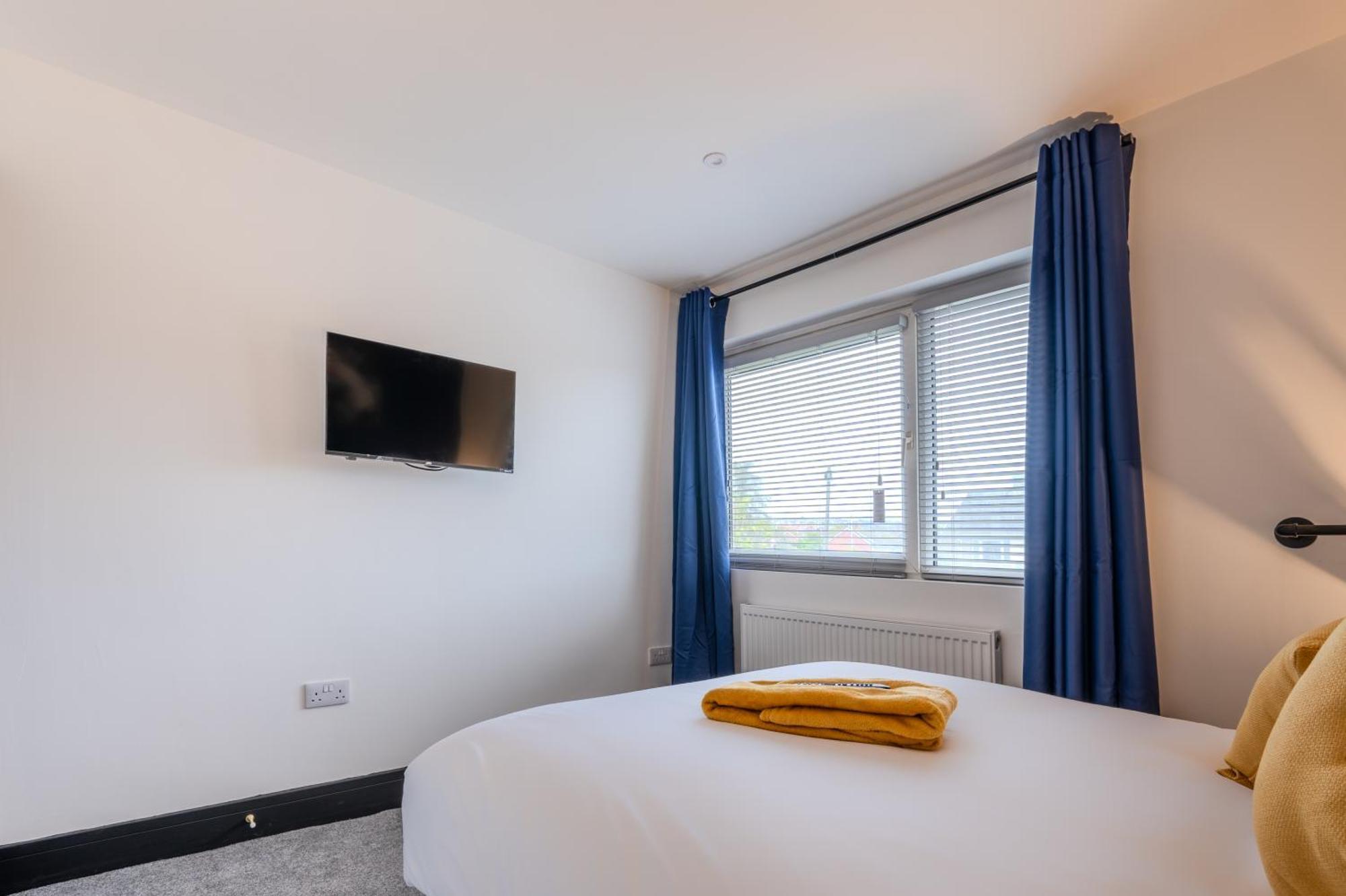 Modern 3Br Home - Private Parking - Tv In Every Bedroom Swansea Luaran gambar