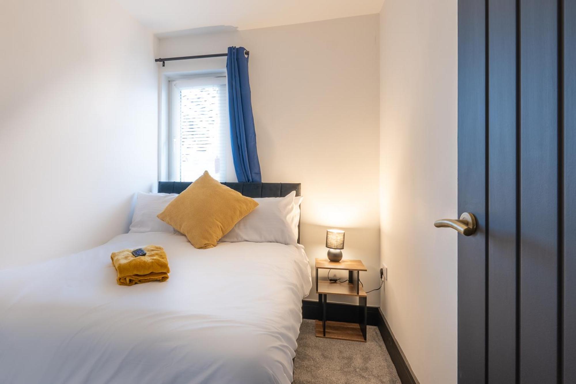 Modern 3Br Home - Private Parking - Tv In Every Bedroom Swansea Luaran gambar